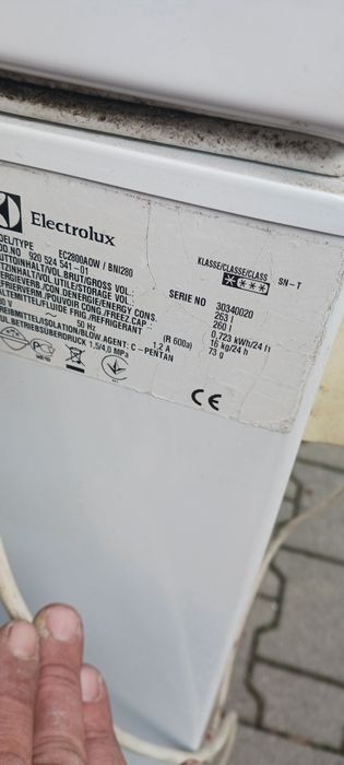 Zamrazarka Electrolux 263 litry