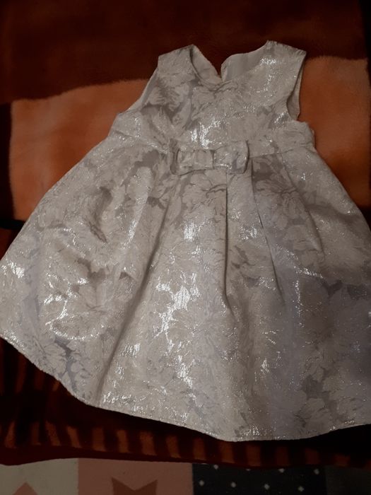 Sukienka idealna na Chrzciny