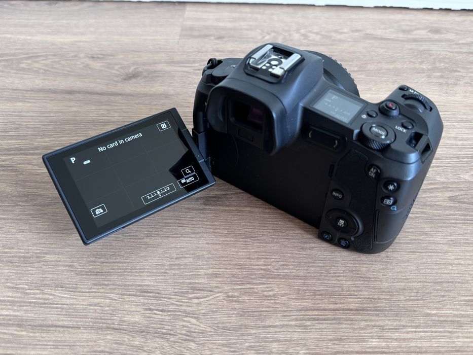 Câmara Canon EOS R 30Mpx em caixa original