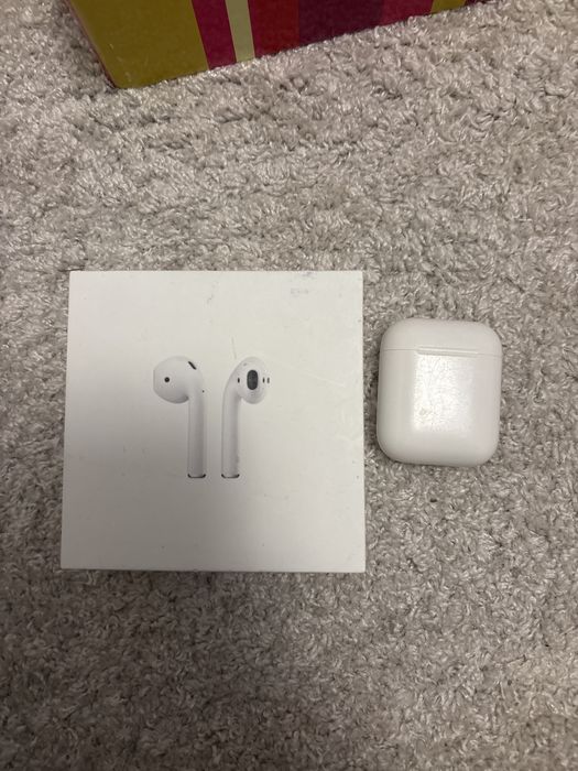 Sluchawki Airpods 2