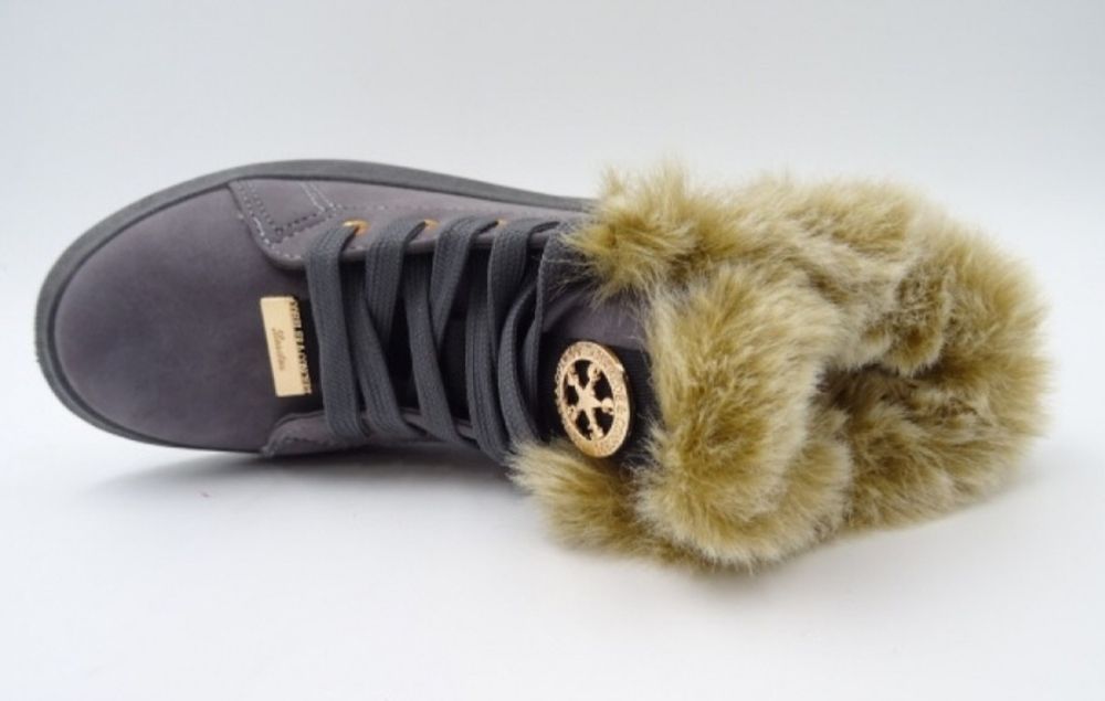 WYPRZEDAŻ Trapery dziecięce zimowe ocieplane rozmiar 30