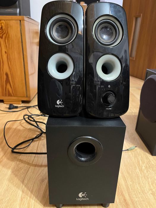 Logitech speaker system Z323