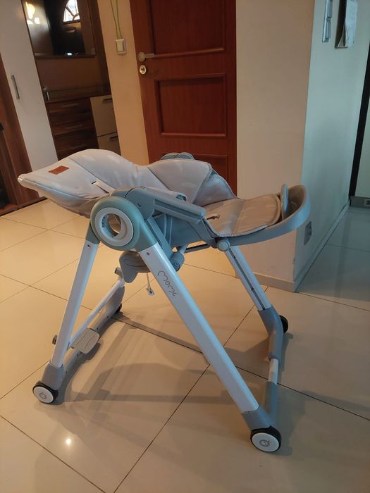 Krzesełko do karmienia Momi