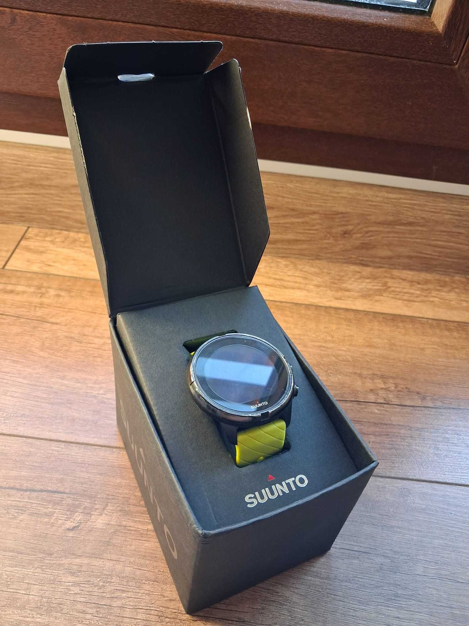 Zegarek SUUNTO 9 -lime