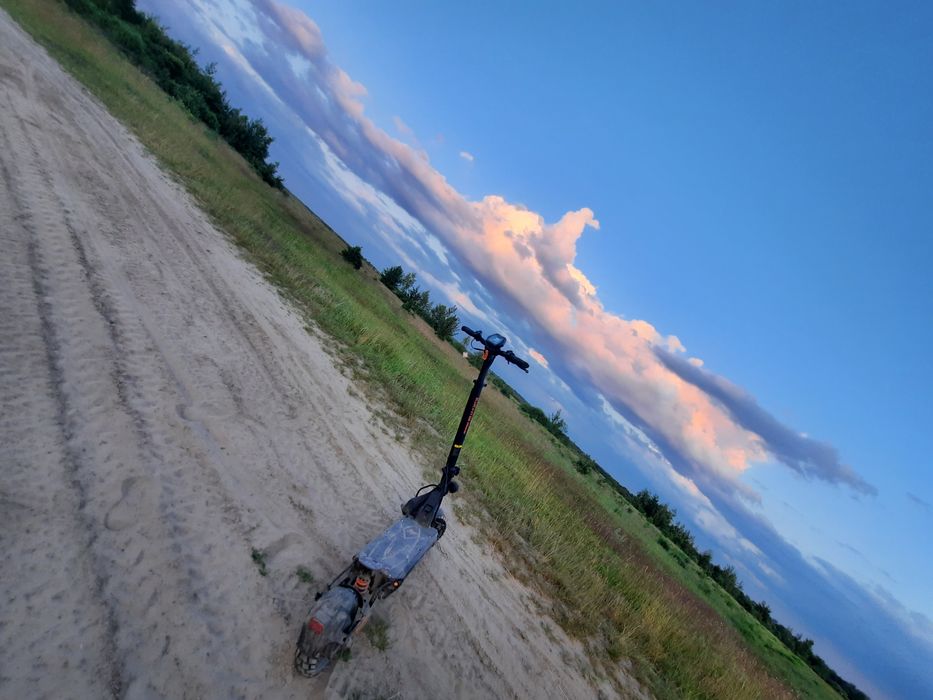 Продам електросамокат