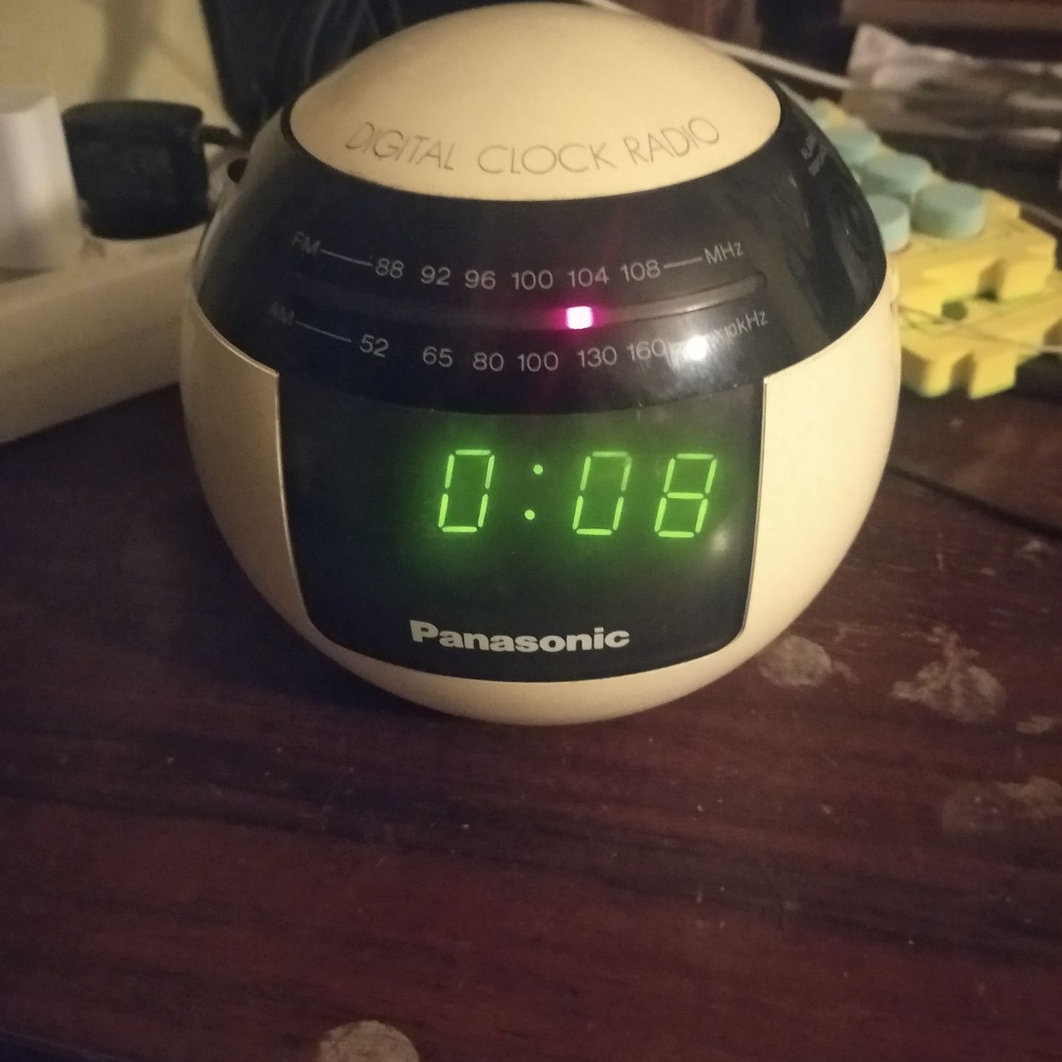 Радіогодинник Panasonic RC-70