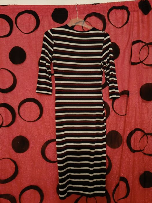 Vestido 
Preço 10€
Pouco usado