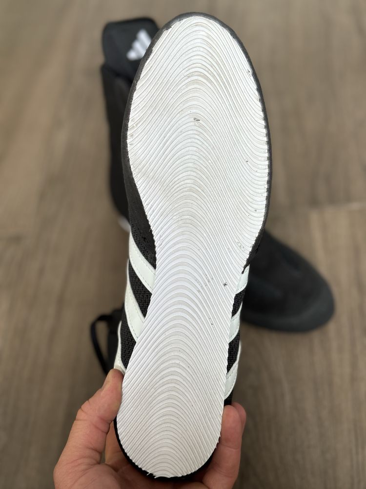 Adidas  Box Hog 2 FX0561 44, 48