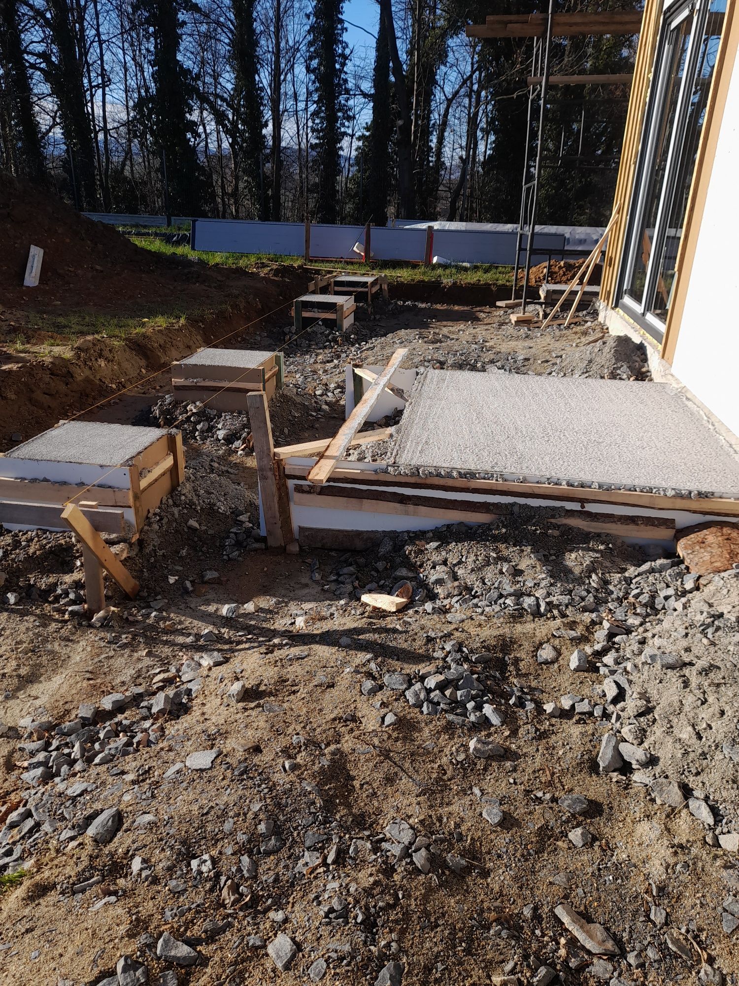 Płyta szalunkowa, konstrukcyjna 240x115x10 wiórowa laminowana biała