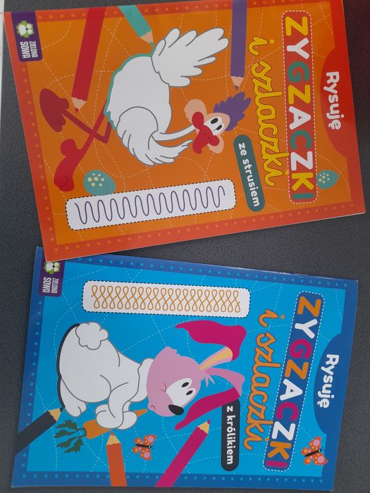 Rysuje zygzaczki I szlaczki że strusiem, z królikiem