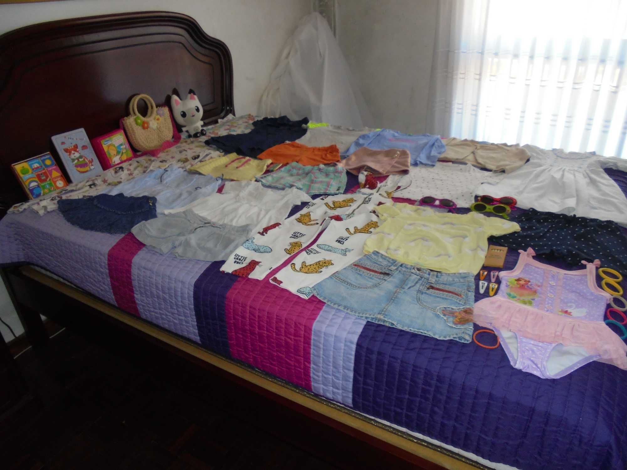lote de roupa de menina a carteira as flores