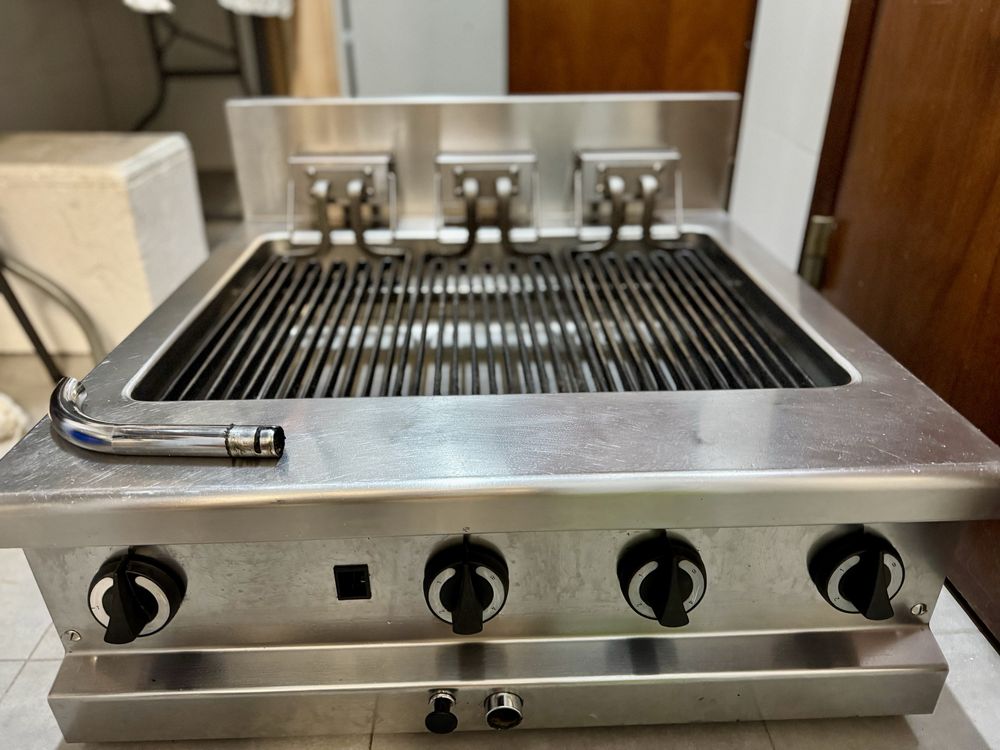 Grelhador electrico tribase