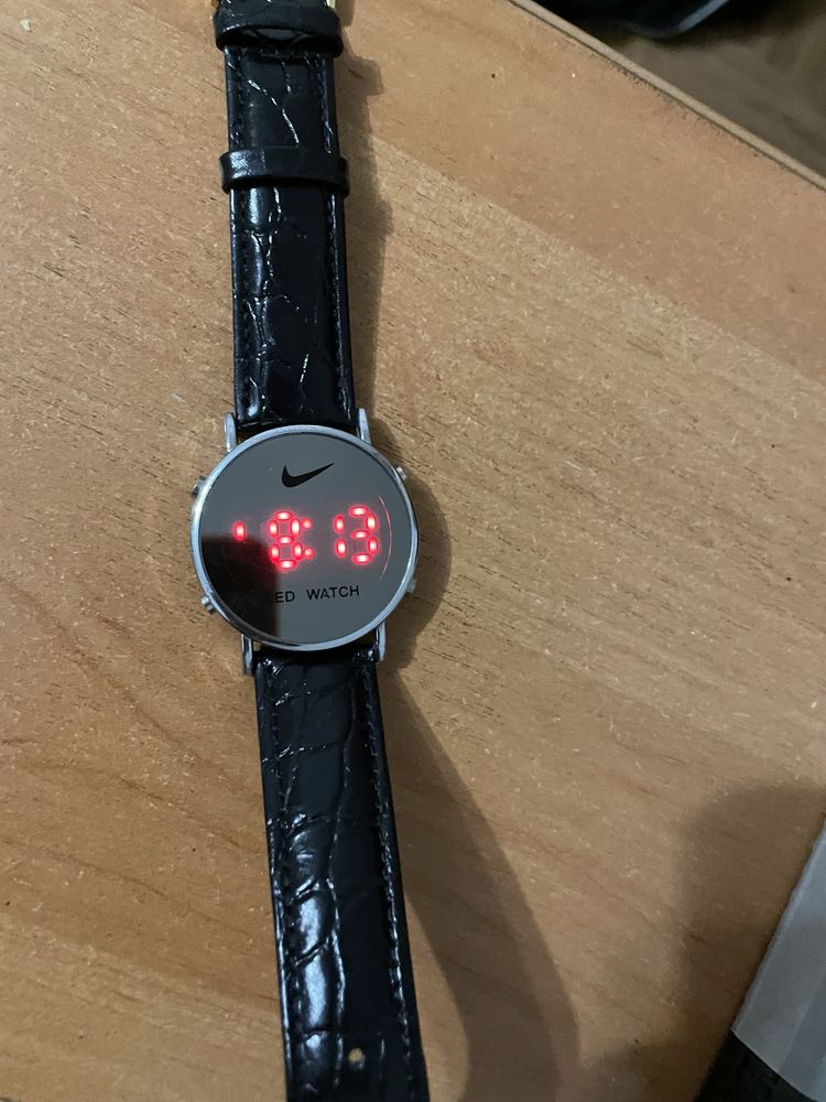 Продам Часы NiKe