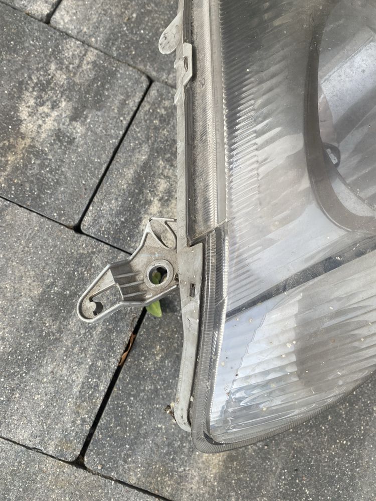 reflektor lampa lewa  prawa komplet do modelu Toyota Corolla E12