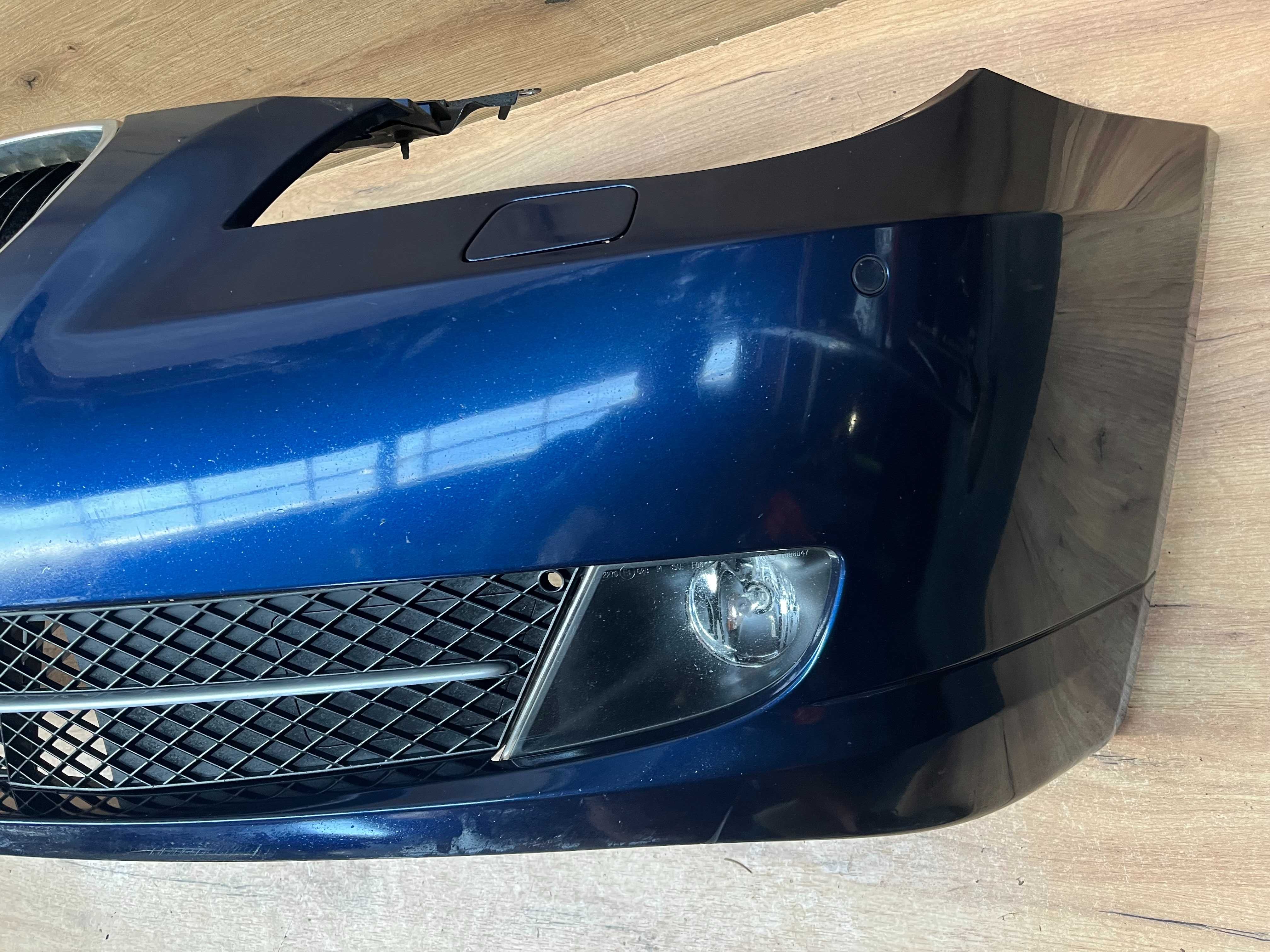 Zderzak przedni Bmw E60 lift 4x pdc spryski kolor tiefse blau metalic