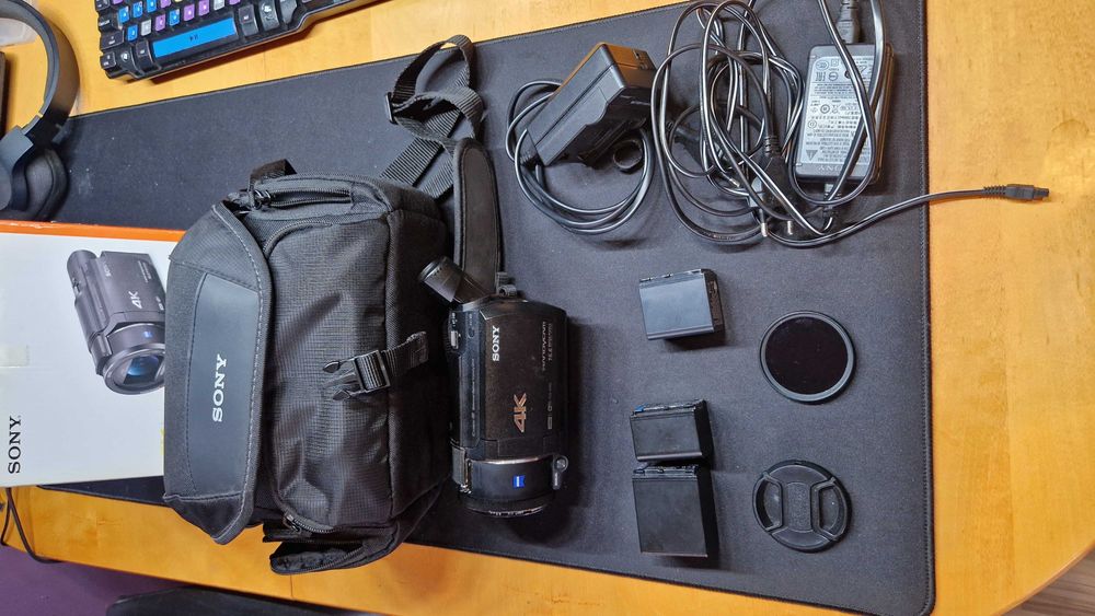Sony FDR-AX53 + bogaty zestaw akcesoriów — używana, gotowa do pracy