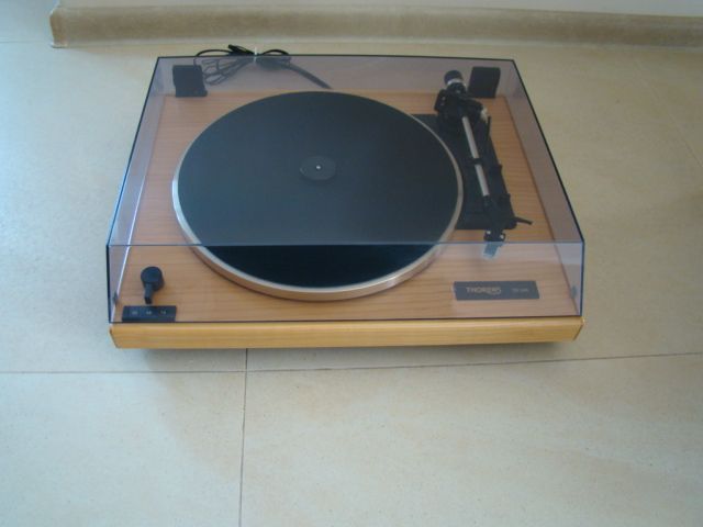 Hi-End Gramofon Thorens TD-240