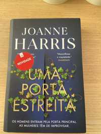 Livro uma porta estreita de Joanne Harris NOVO