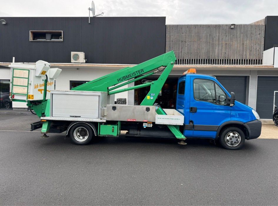 Podnosnik koszowy zwyżka wynajem uslugi , wycinka,mycie dachow