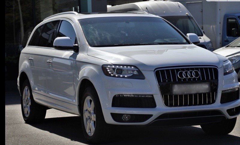 Продам Audi Q7 premium +