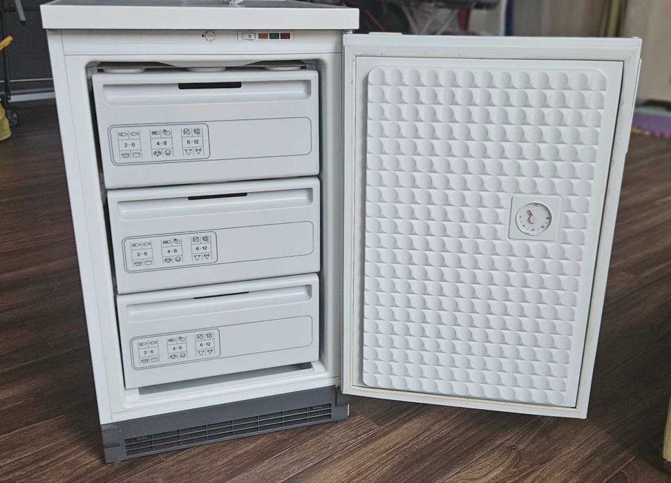 Морозильна шафа/камера Bosch GSD1340 02