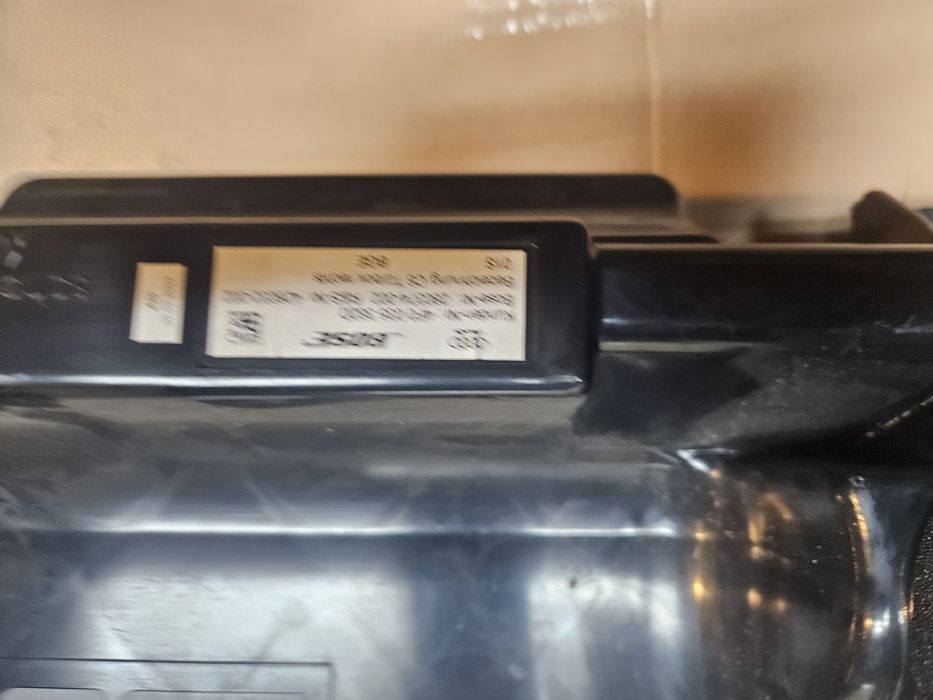 Audi a6 c6 glosnik bose