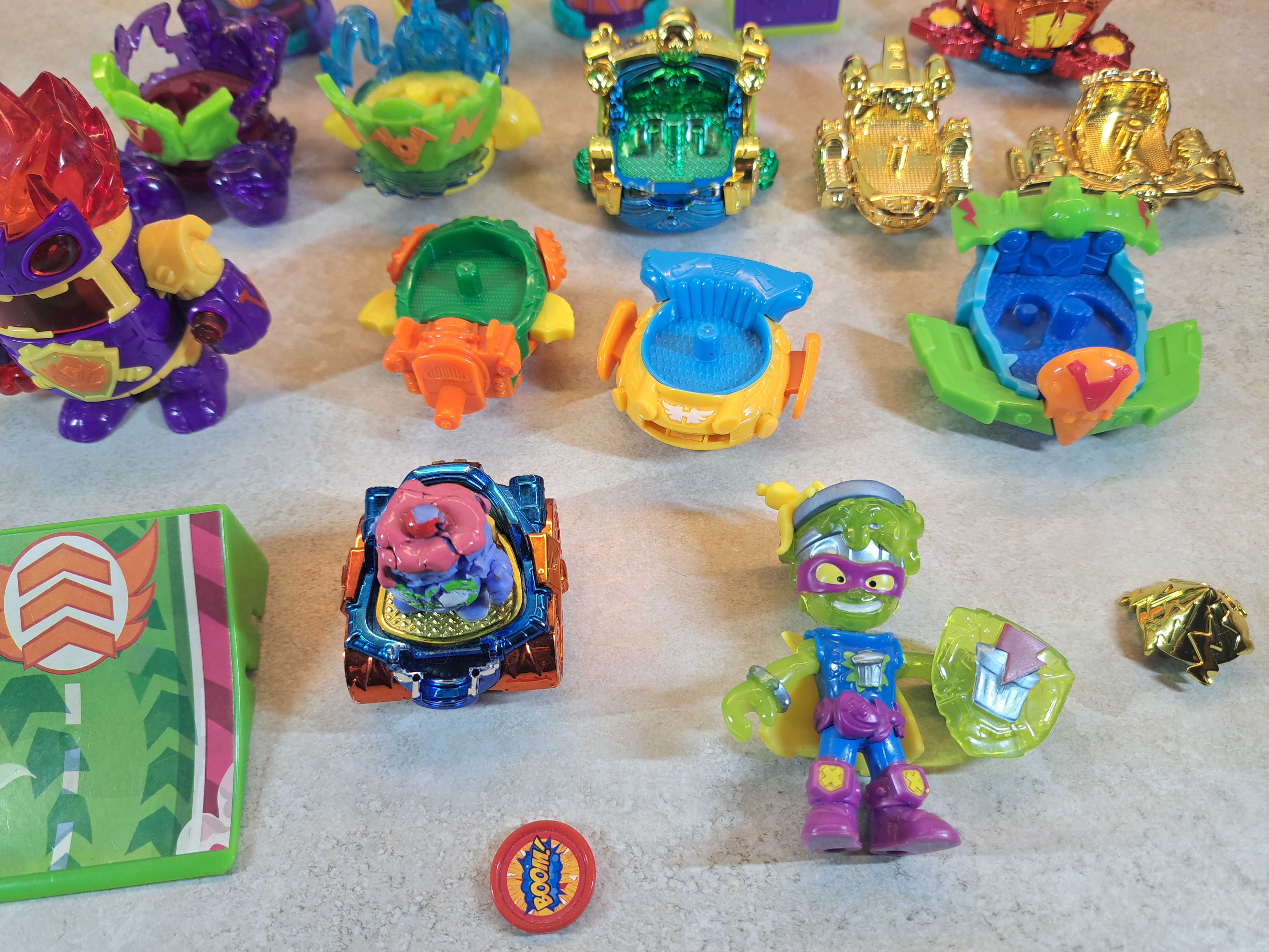 Zestaw Super Zings 17 szt roboty, bazy, pojazdy i inne  Gratis!!