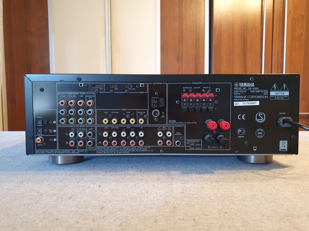Amplituner kino domowe Yamaha RX-V363