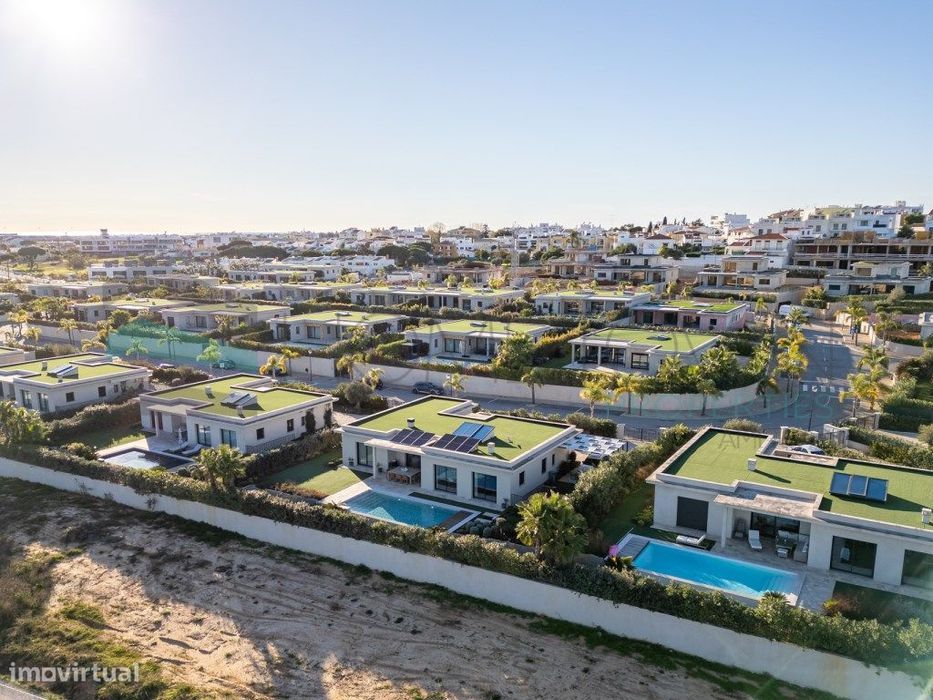 Moradia de Luxo V4 - Primeira Linha da Ria Formosa, Faro