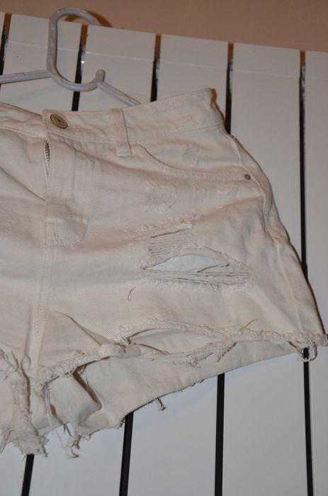 Kremowe szorty dżinsowe Denim&Co r. 36