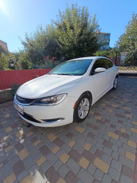 Авто  Chrysler 200