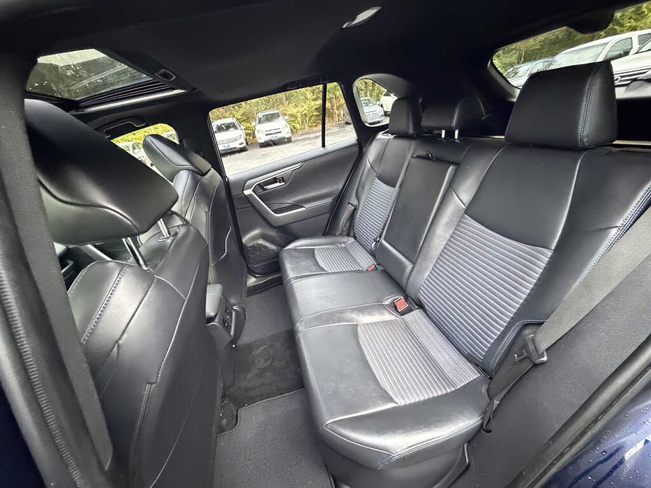 Toyota RAV4 Hybrid      2019