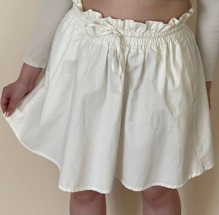 Молочна спідничка