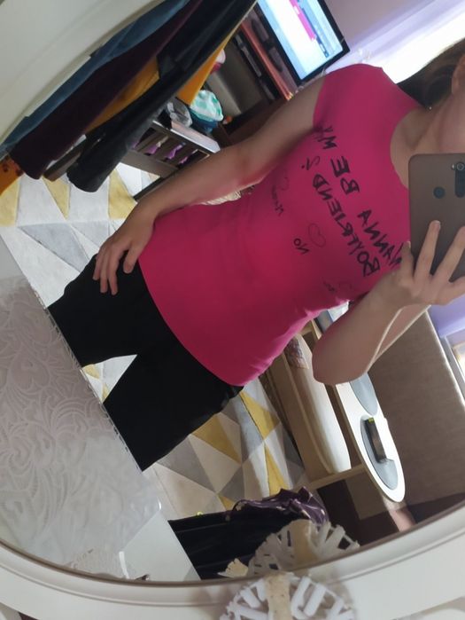 Różowa koszulka z nadrukiem