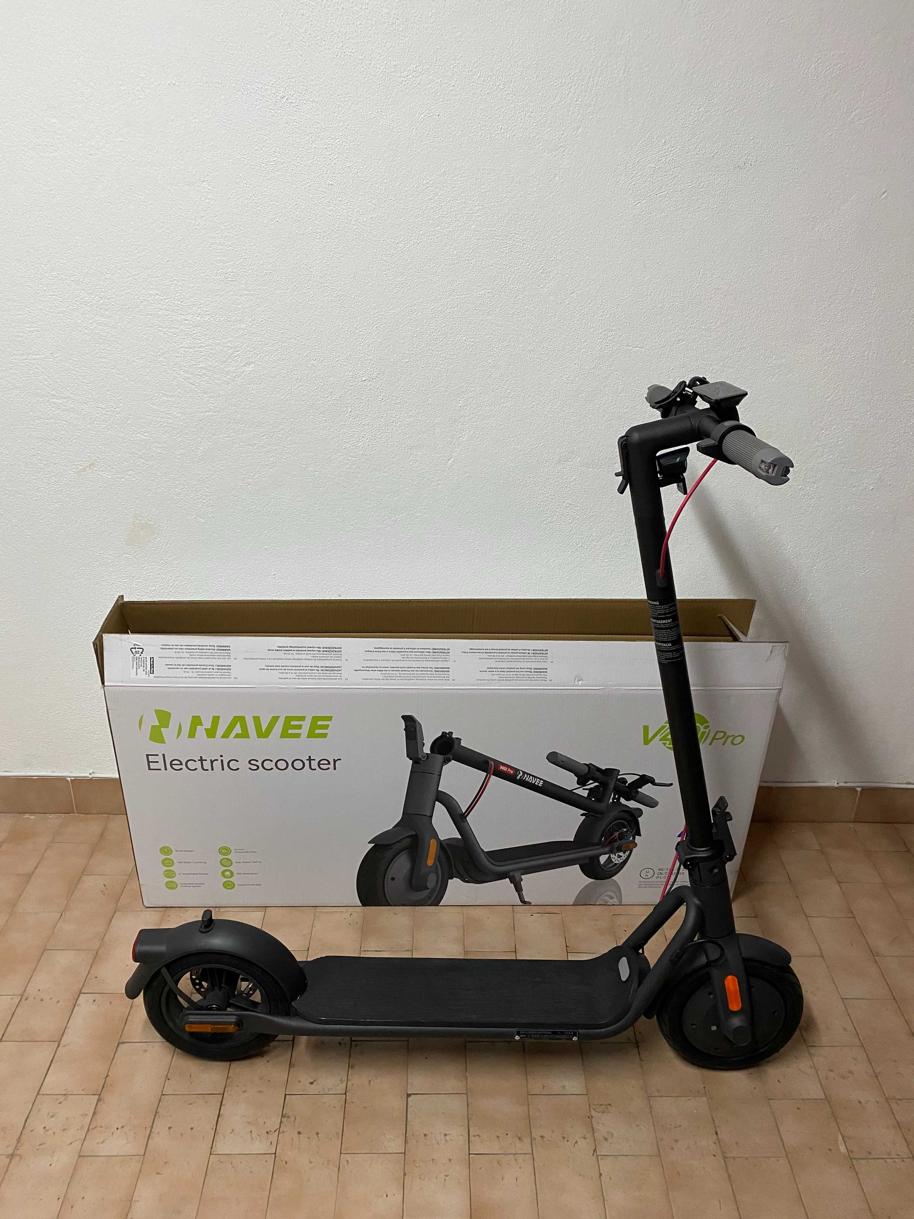 Trotinete Elétrica NAVEE V40i Pro - 350W Semi Nova