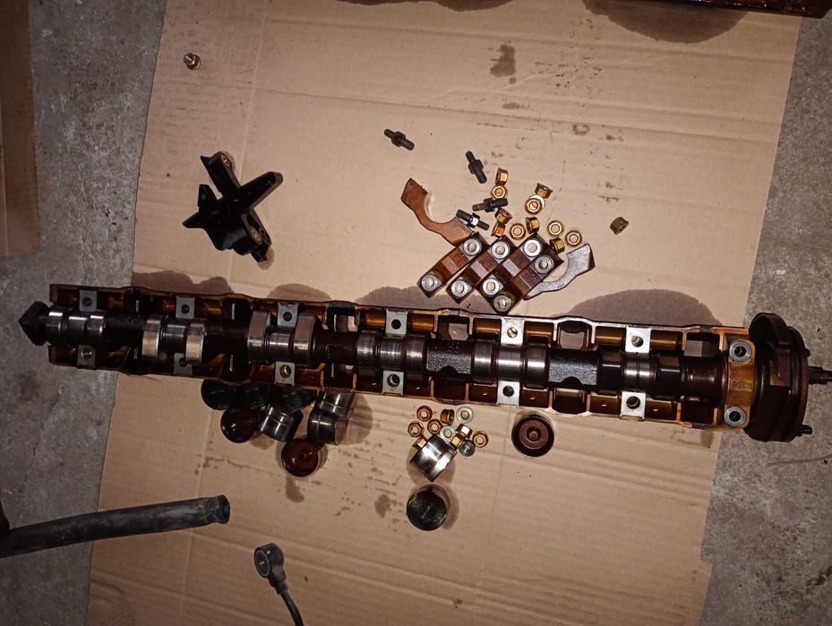 Wałek rozrządu ssący + wydechowy z listwami M52B25 BMW