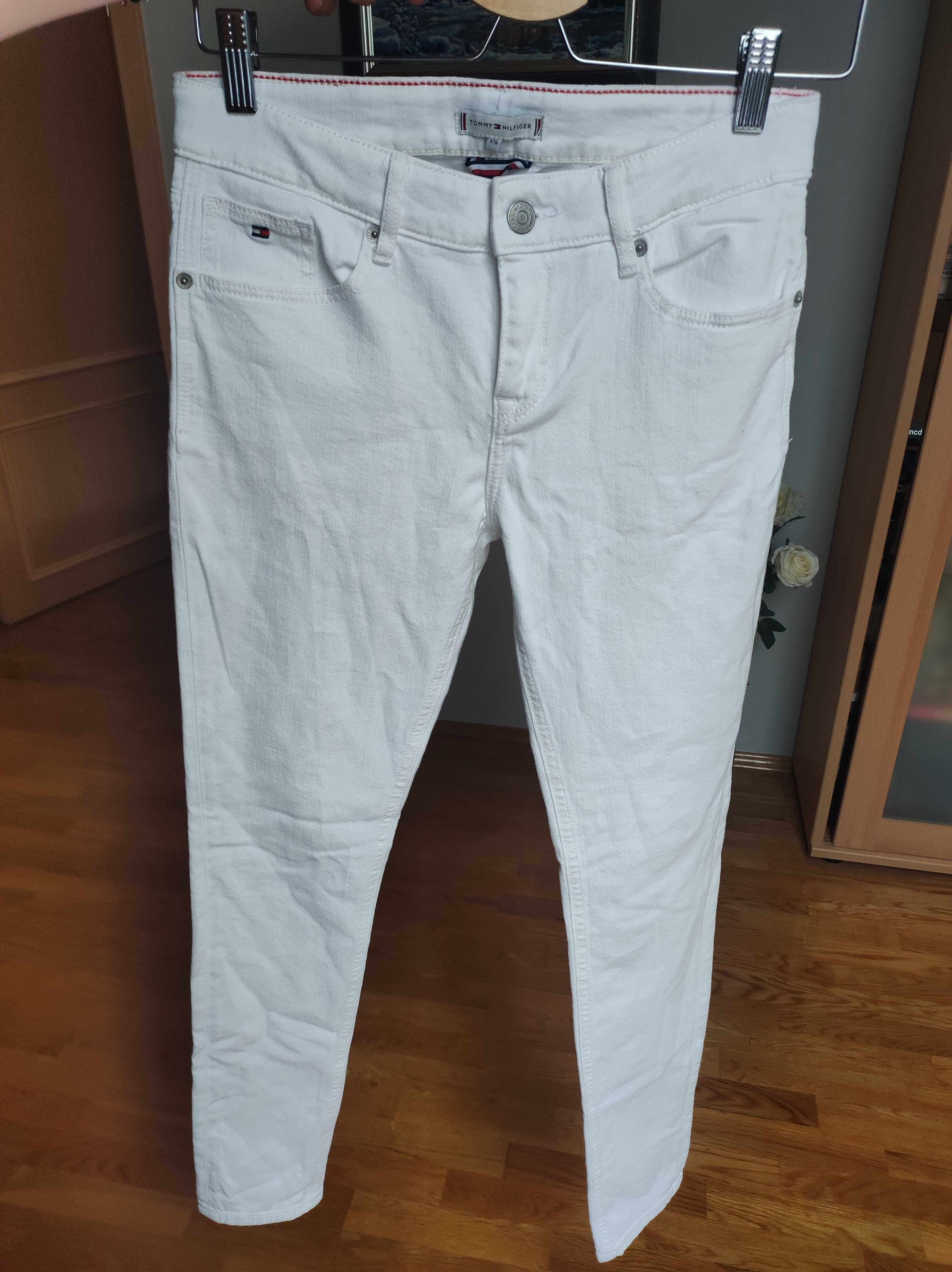 Jeansy Tommy Hilfiger S, białe, rurki, modne