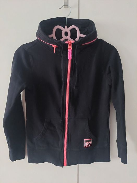 Czarna bluza rozpinana