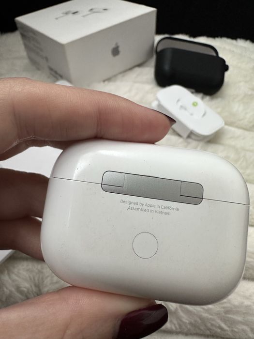 Бездротові навушники Apple AirPods Pro 2nd Gen witch USB - C