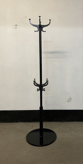 Stojak/ wieszak na ubrania, czarny metalowy