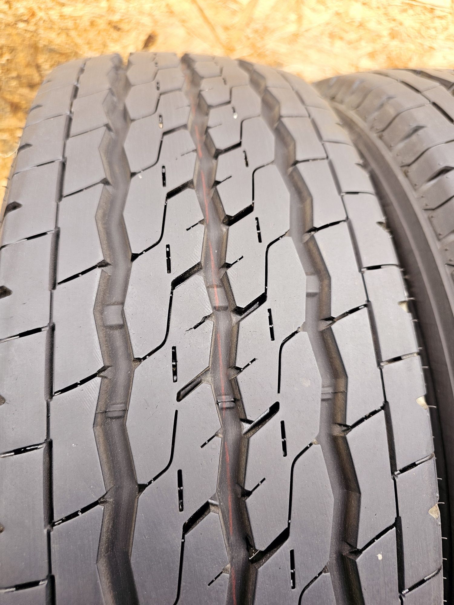 Idealne!!  8,8mm. 215/70 r15C Firestone Vanhawk 2. 4718