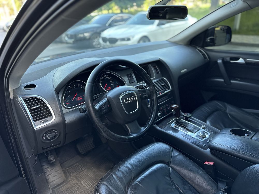 Audi Q7 4.2 Quattro 2007г