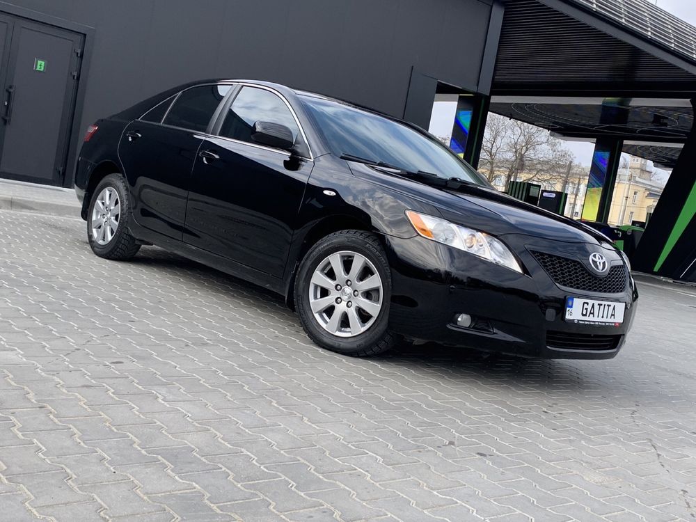 Toyota Camry в отличном состоянии