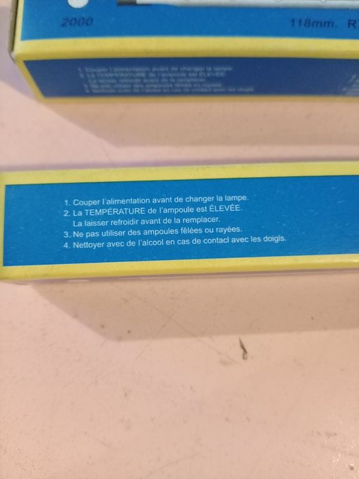 Conjunto de 2 lâmpadas de halogéneo