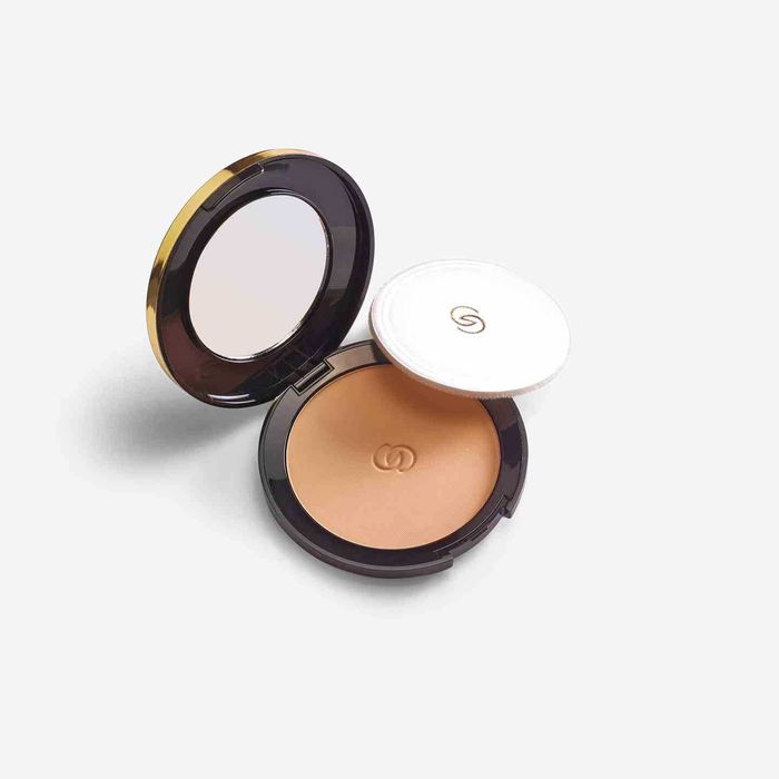 Puder do twarzy Giordani Gold SPF 15 Light Oriflame 31808