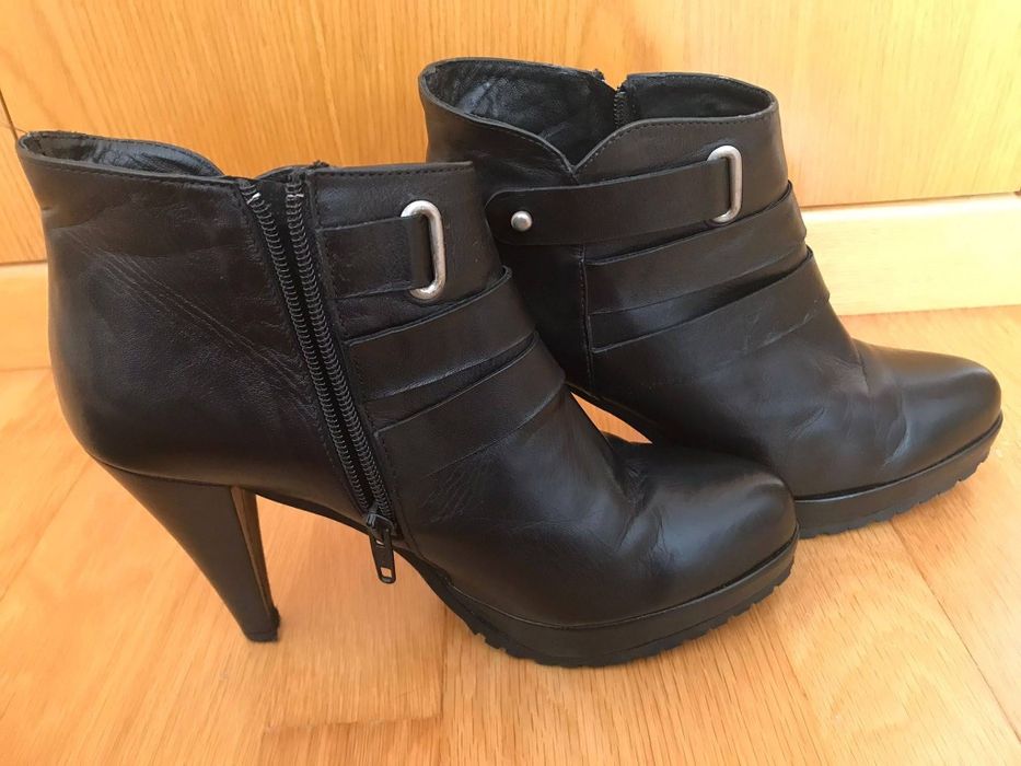 BOTINS de pele marca DECENIO
