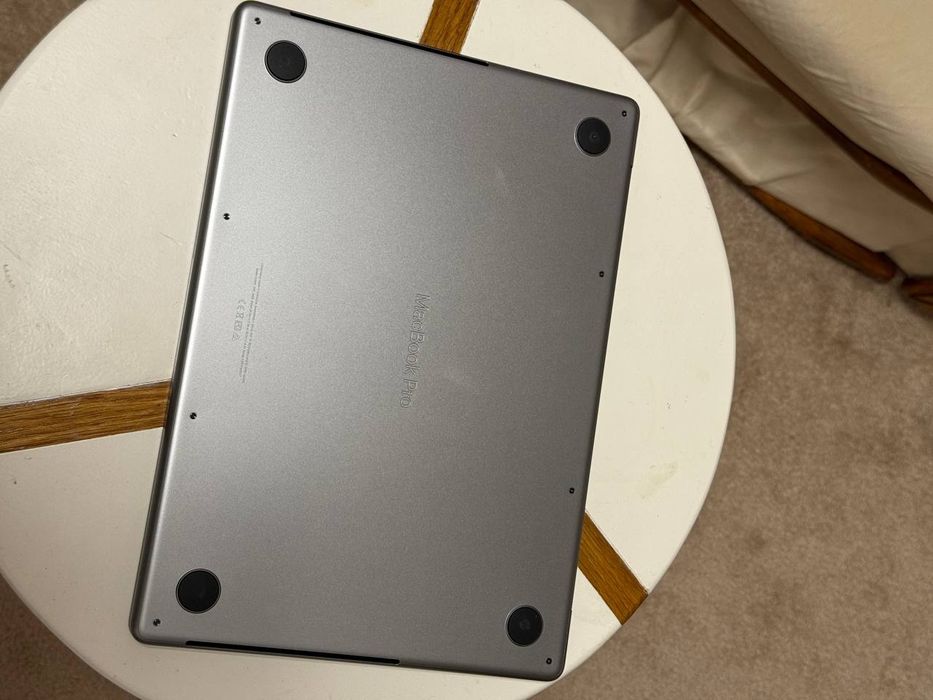 Macbook pro 14 2021 m1 pro/16/1tb