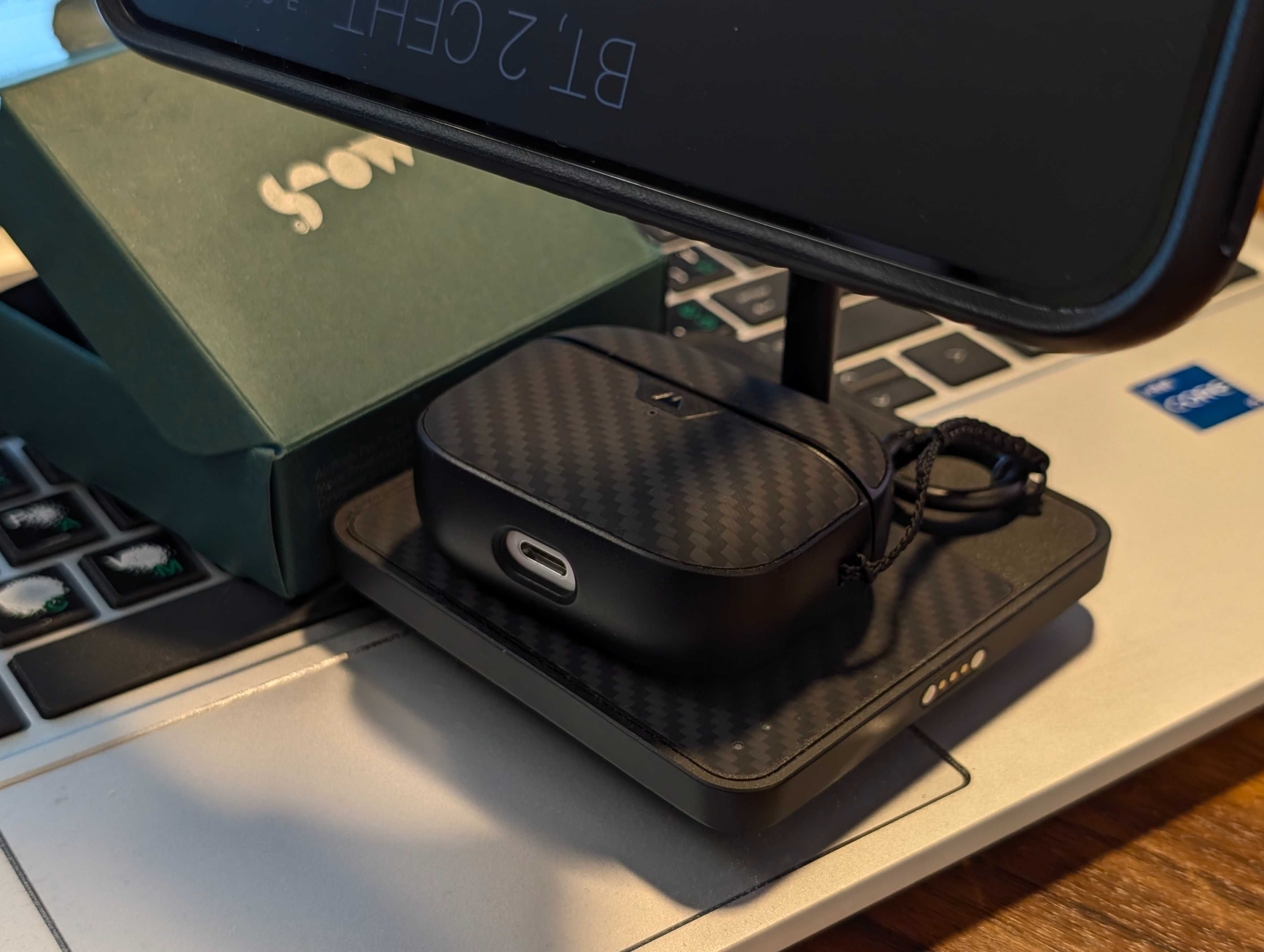 Защитный кейс "Mous" к наушникам Apple AirPods Pro 1 и 2
