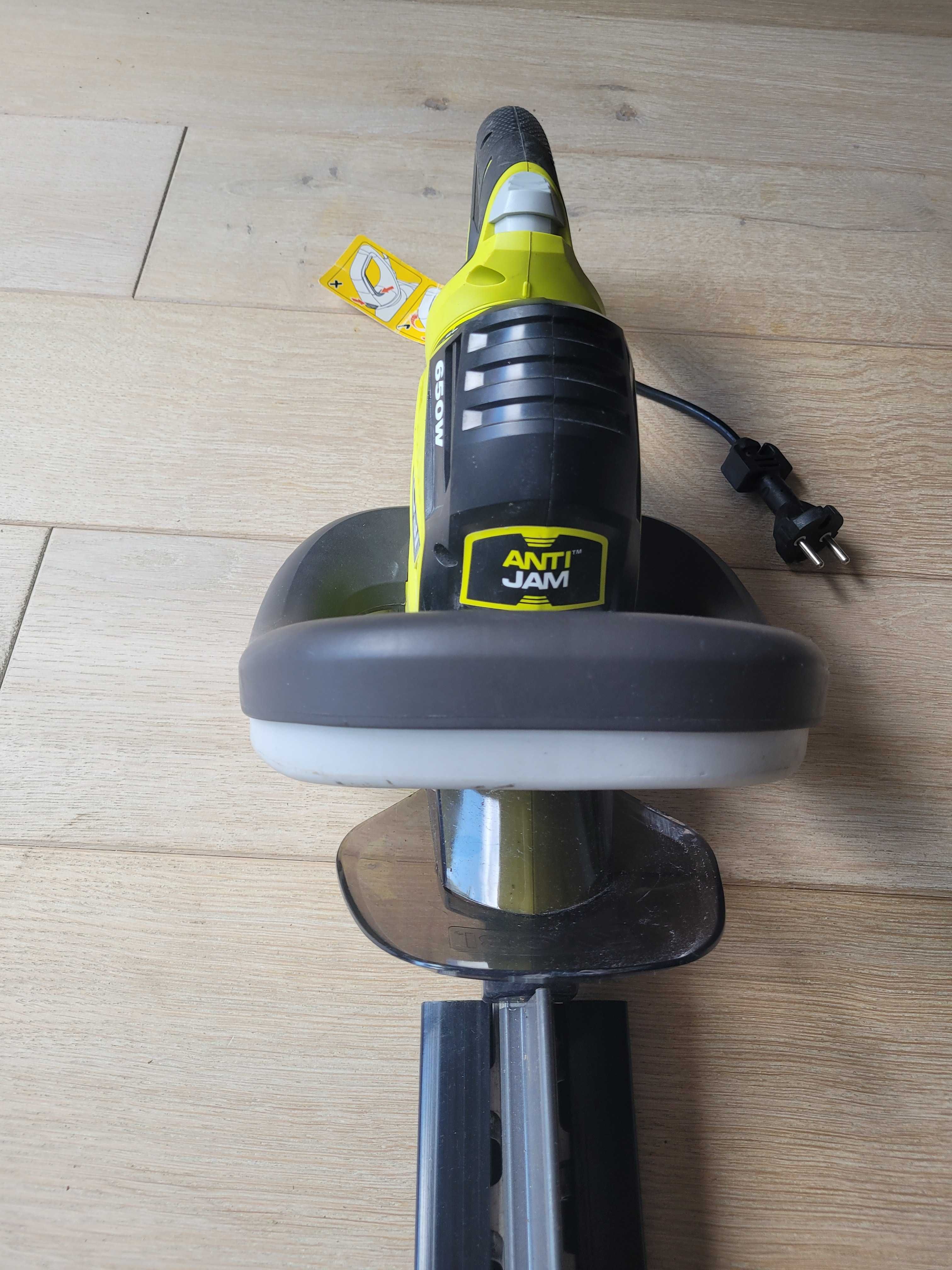 RYOBI nożyce elektryczne 650 W