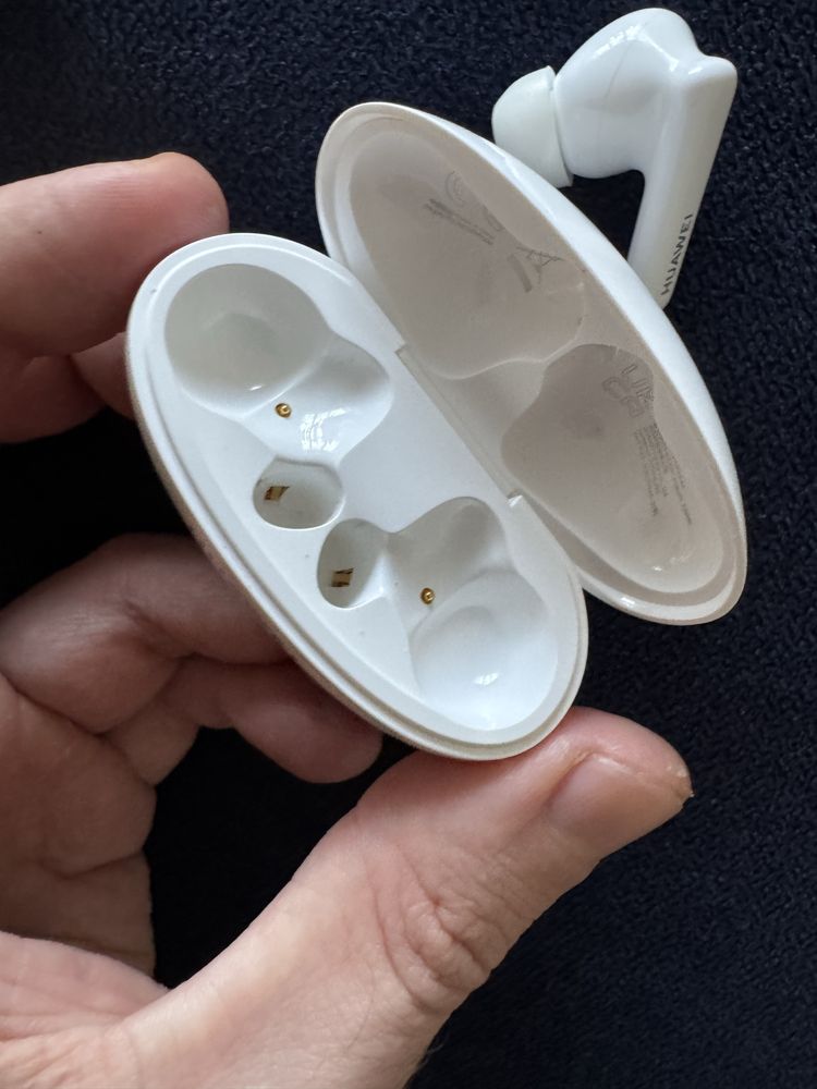 Наушники huawei freebuds 5i, oppo, apple